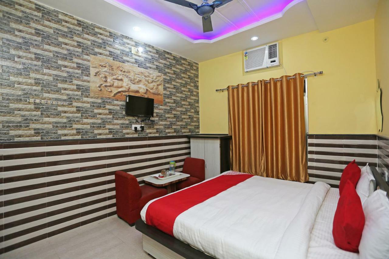 Hotel Bachchan Palace Varanasi Ngoại thất bức ảnh