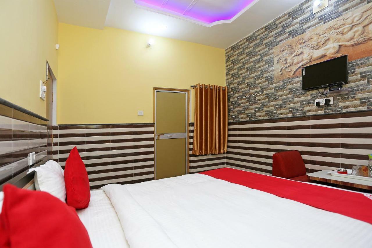 Hotel Bachchan Palace Varanasi Ngoại thất bức ảnh