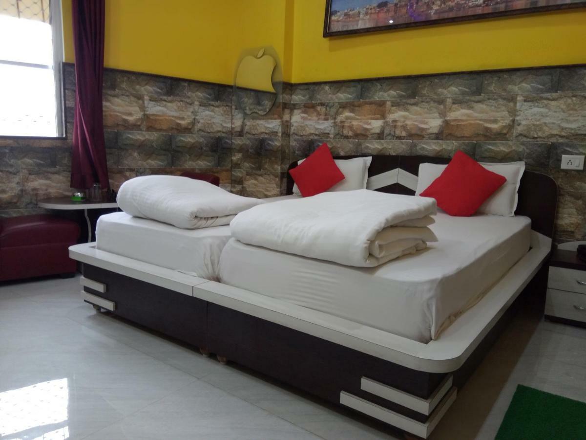 Hotel Bachchan Palace Varanasi Ngoại thất bức ảnh